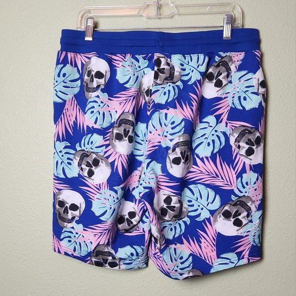 Skull Palm Print Athleisure Shorts Mens Size Medium - Picture 4 of 5